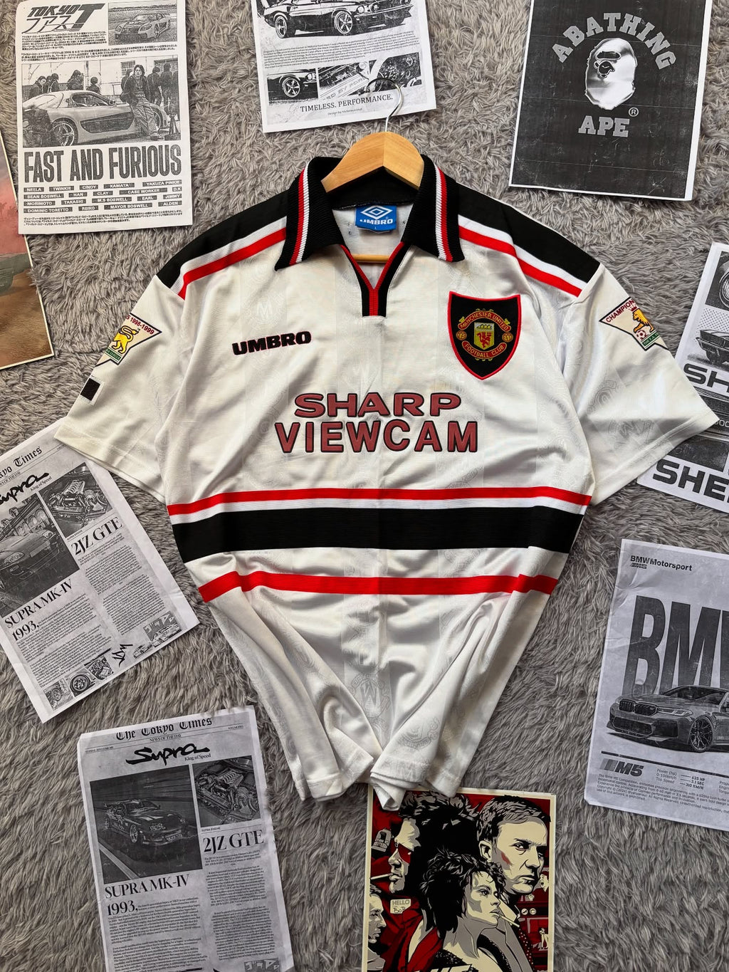 MAN UNITED 1997 HOME KIT - FULL SET