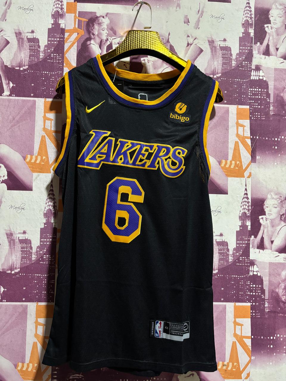 Black Los Angeles Lakers basketball jersey