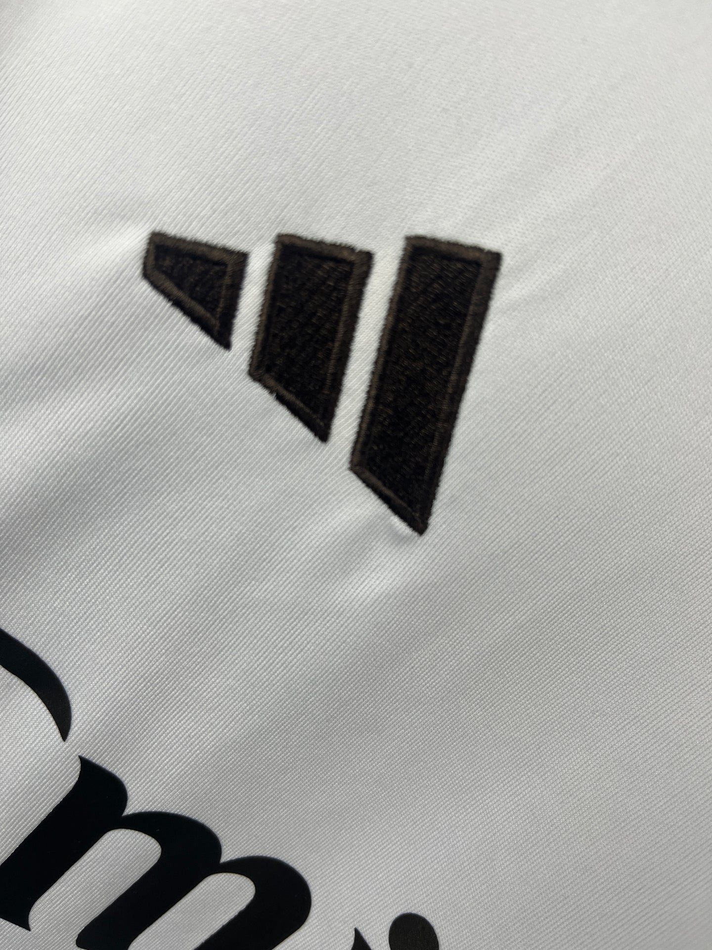 REAL MADRID 2025/26 HOME LONG-SLEEVE - MASTER VERSION